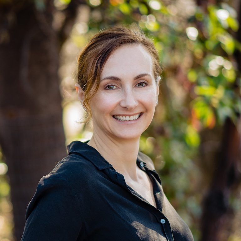 Headshot of Holly Vance